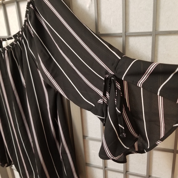 Urbanology - Black striped blouse XL - Picture 2 of 3